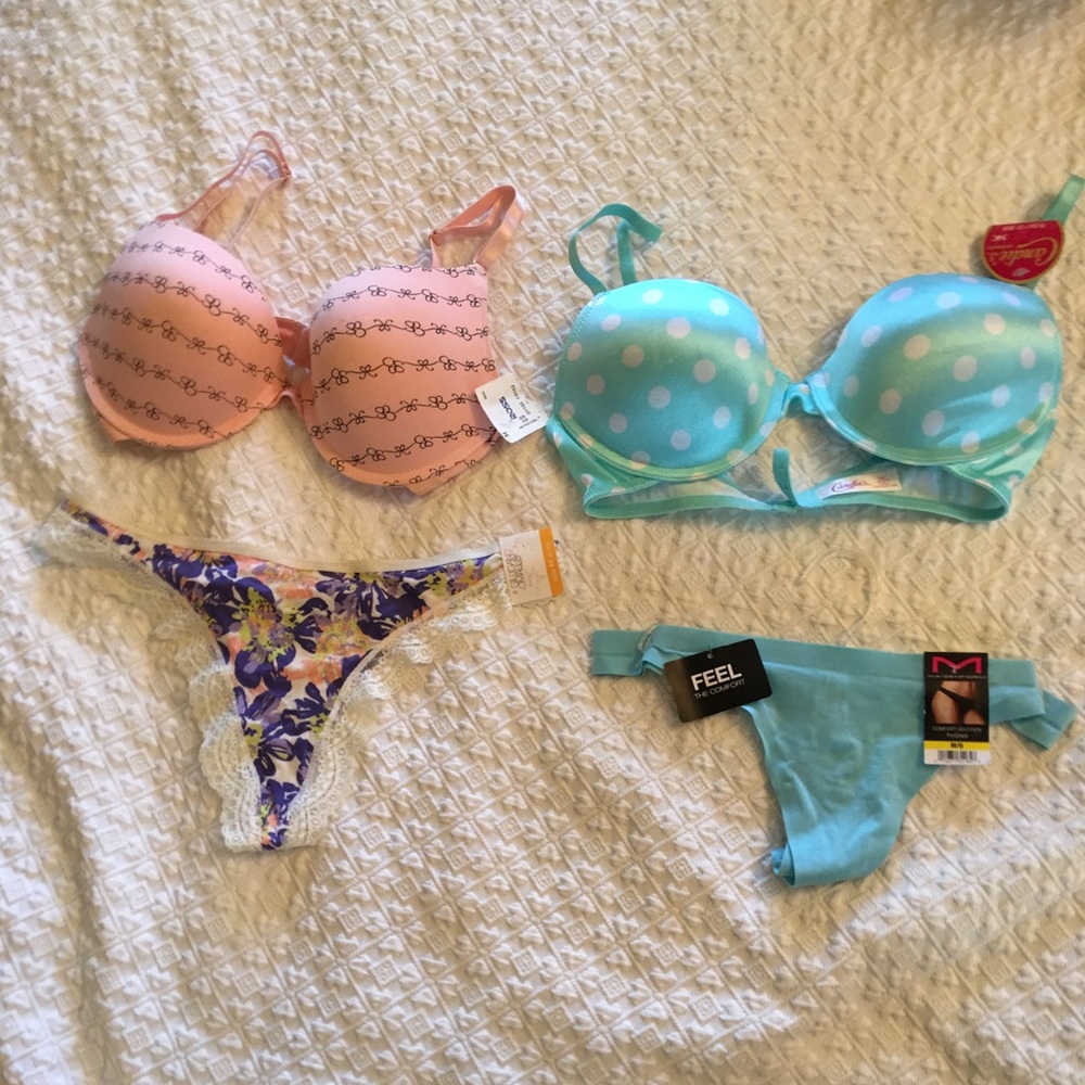 Two bras and two thongs bundle